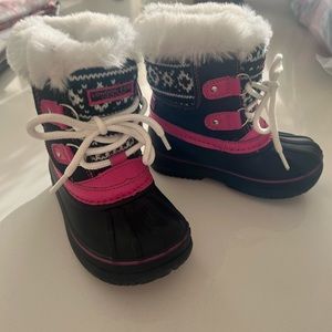 New London Fog pink toddler boots